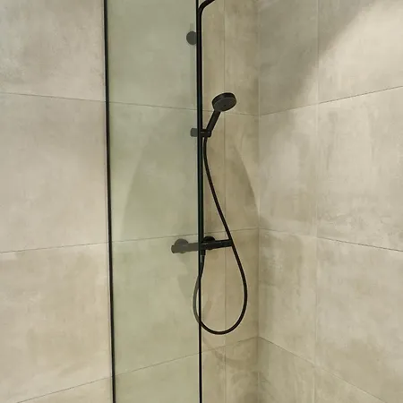 Volta Gallery Loft With Ac, 24m2 Terrace And High Speed Wifi Tallinn